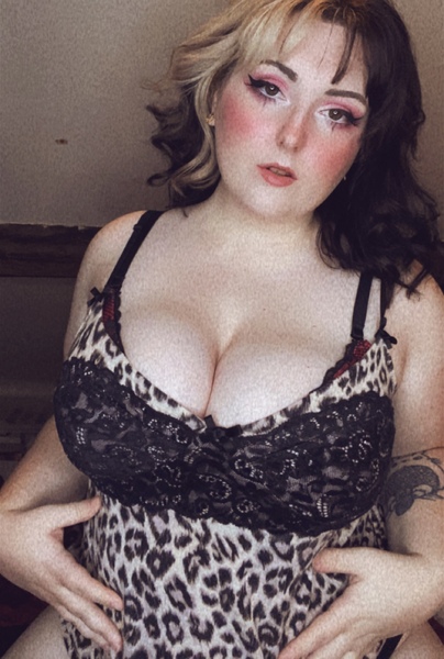 Live sex webcam photo for TheWhore_NextDoor #2898277