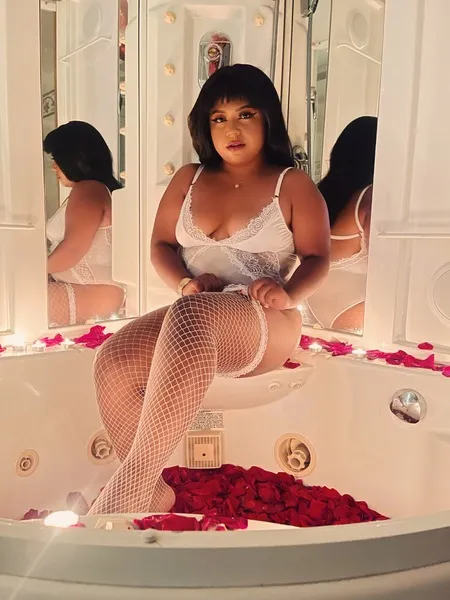 Live sex webcam photo for silvanabonet69 #5334135