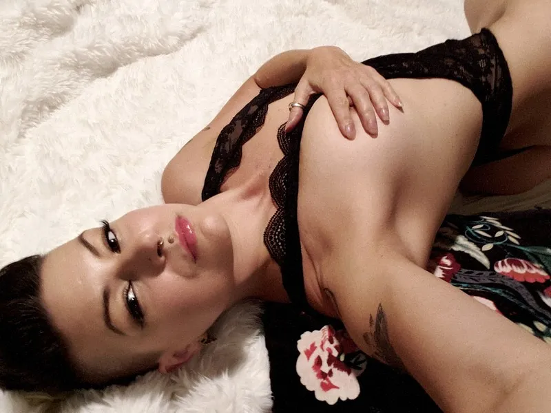 Live sex webcam photo for TheLadyKatrina #2985084