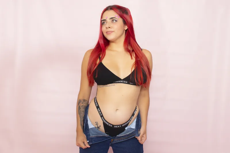 Live sex webcam photo for Liz_Owen #3043453