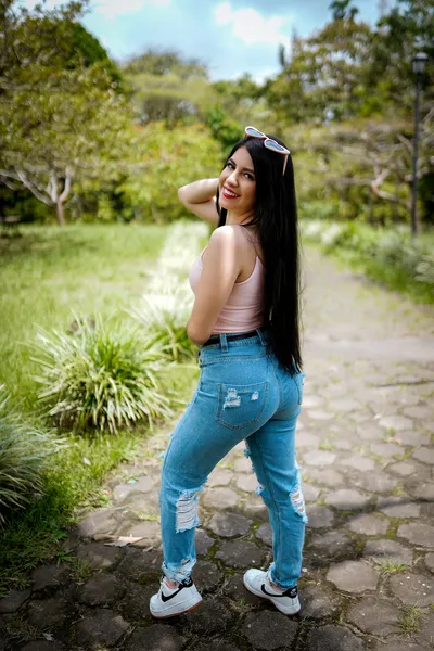 Live sex webcam photo for AbbySandeerss #2262180