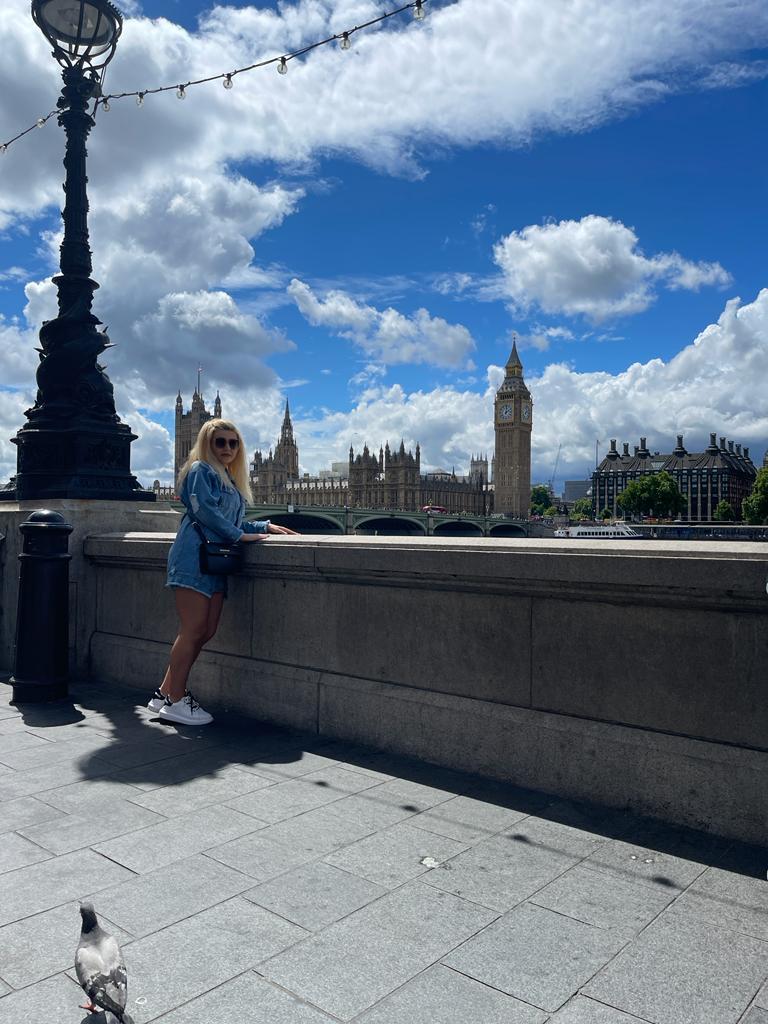 Live sex webcam photo for KimRaven #7491558