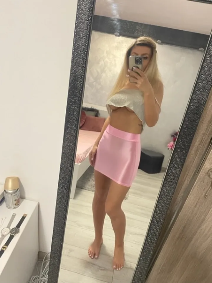 Live sex webcam photo for KimRaven #7494952