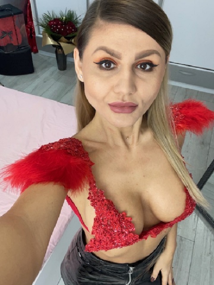 Live sex webcam photo for KimRaven #7494923