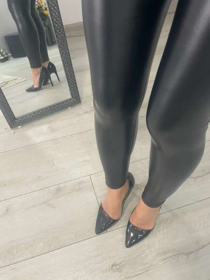 Live sex webcam photo for KimRaven #7491626