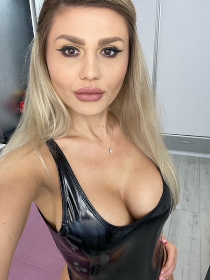 Live sex webcam photo for KimRaven #7491616