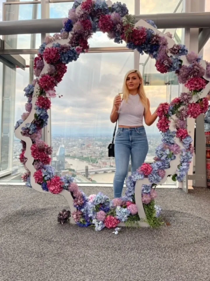 Live sex webcam photo for KimRaven #7491579