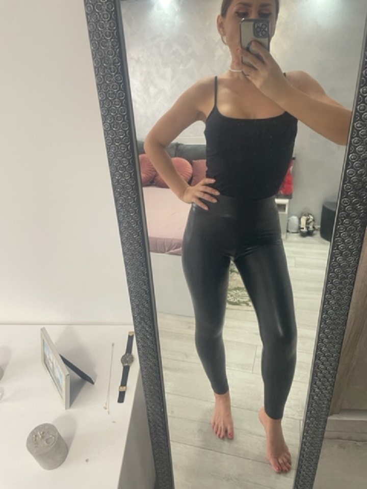 Live sex webcam photo for KimRaven #7491624