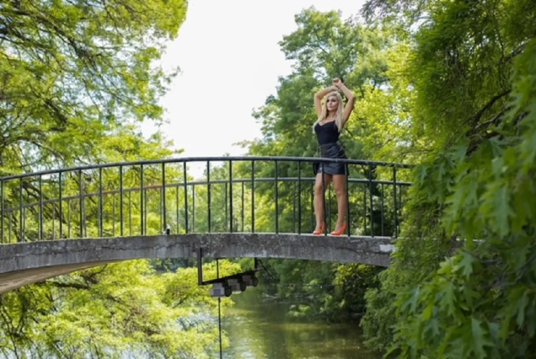 Live sex webcam photo for KimRaven #7494846