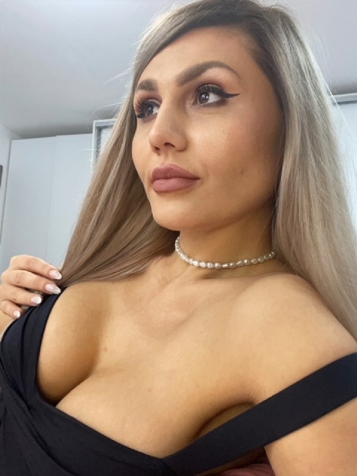 Live sex webcam photo for KimRaven #7491594