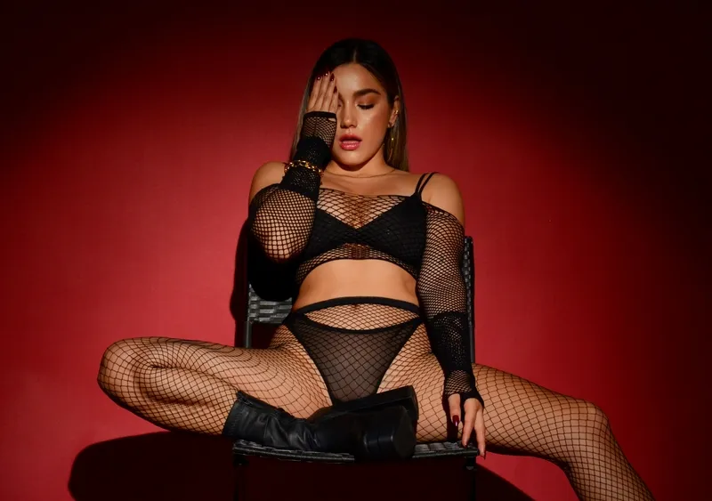 Live sex webcam photo for Nia_Minogue #6143576