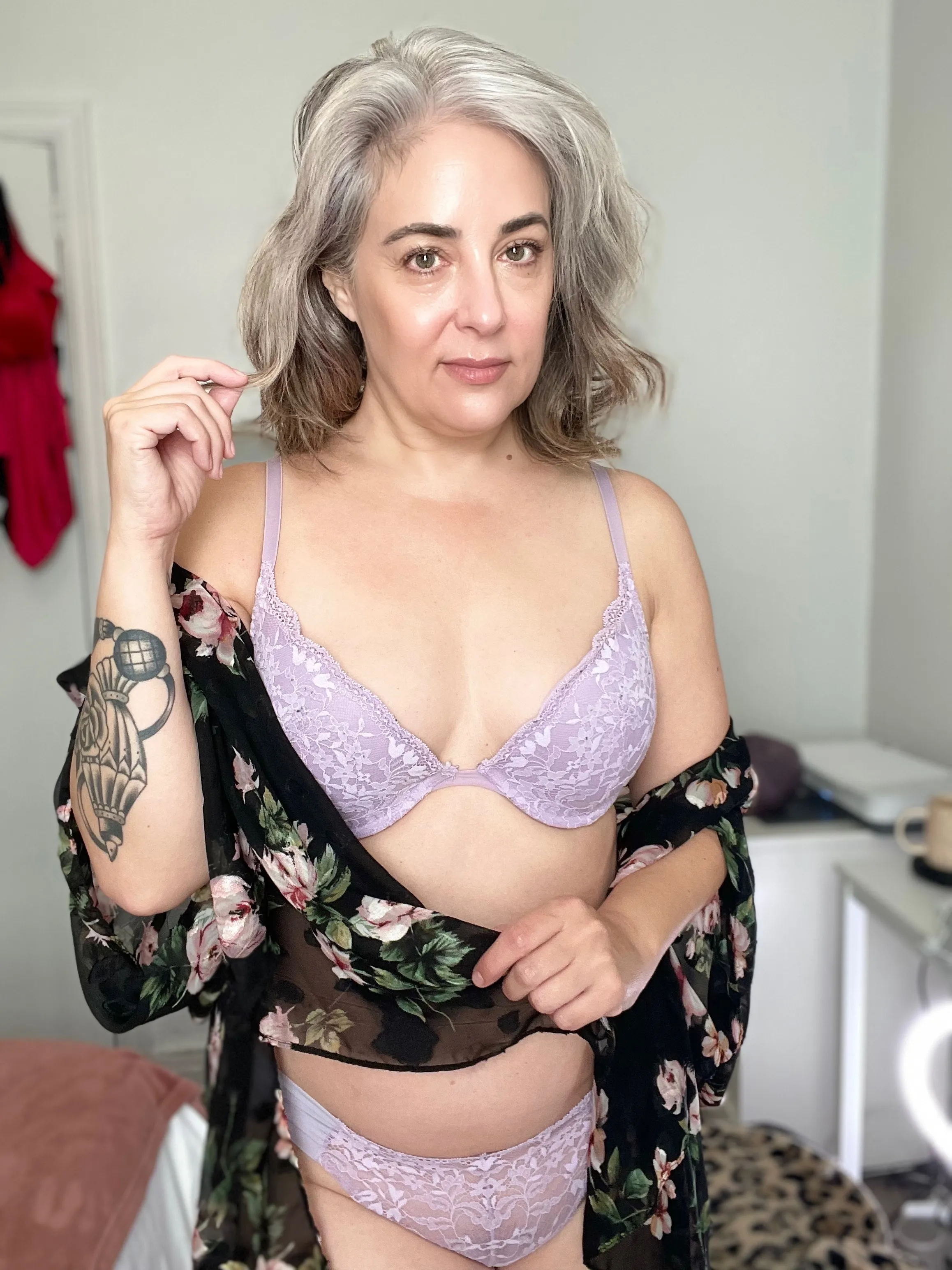 Live sex webcam photo for TheRealSeska #7928706