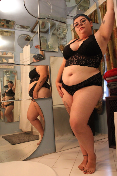 Live sex webcam photo for RyrenSinn #3379112