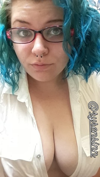 Live sex webcam photo for RyrenSinn #3103730