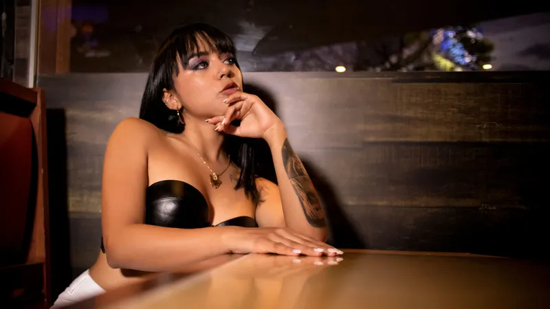 Live sex webcam photo for IsaCastro #3249932
