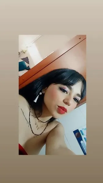 Live sex webcam photo for IsaCastro #2768413