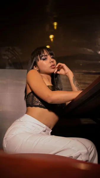 Live sex webcam photo for IsaCastro #3259397
