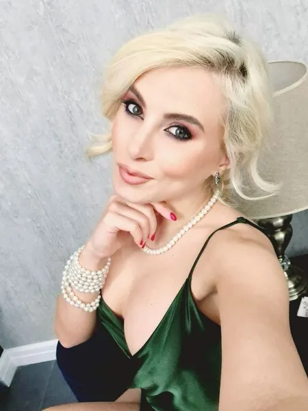 Live sex webcam photo for JenniferStokes #5906620