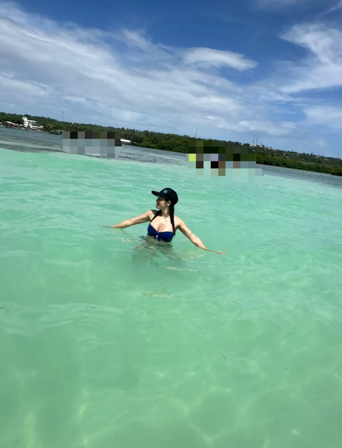 Live sex webcam photo for MaisyWarnerr #7842418