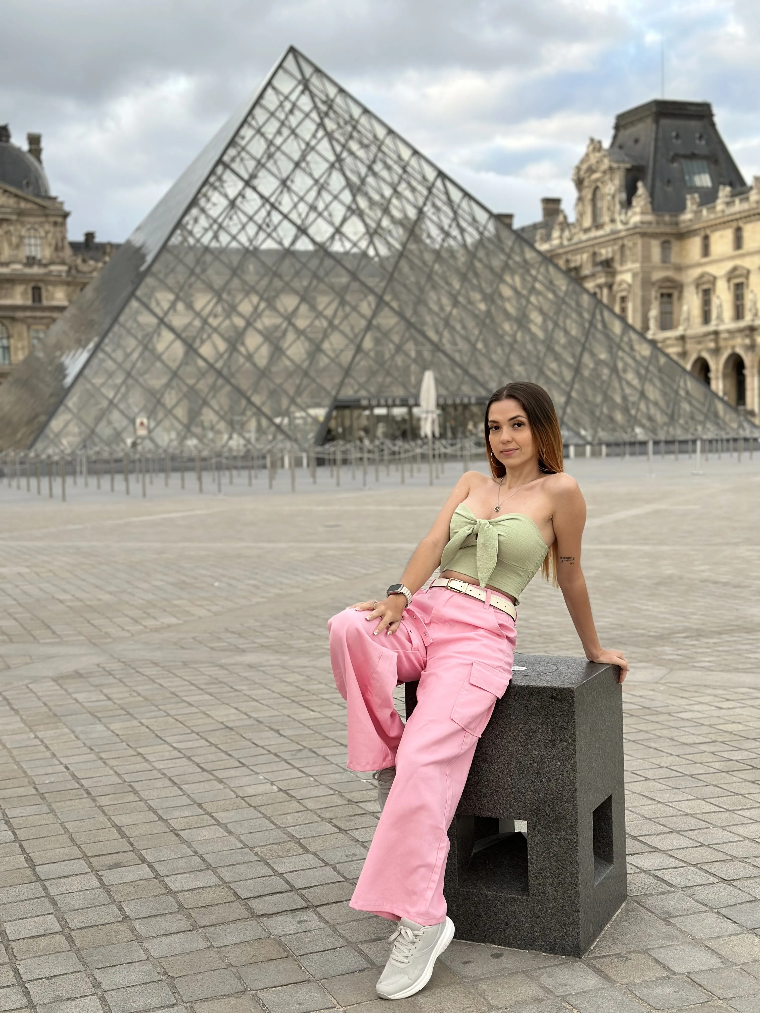 Live sex webcam photo for MaisyWarnerr #7842231