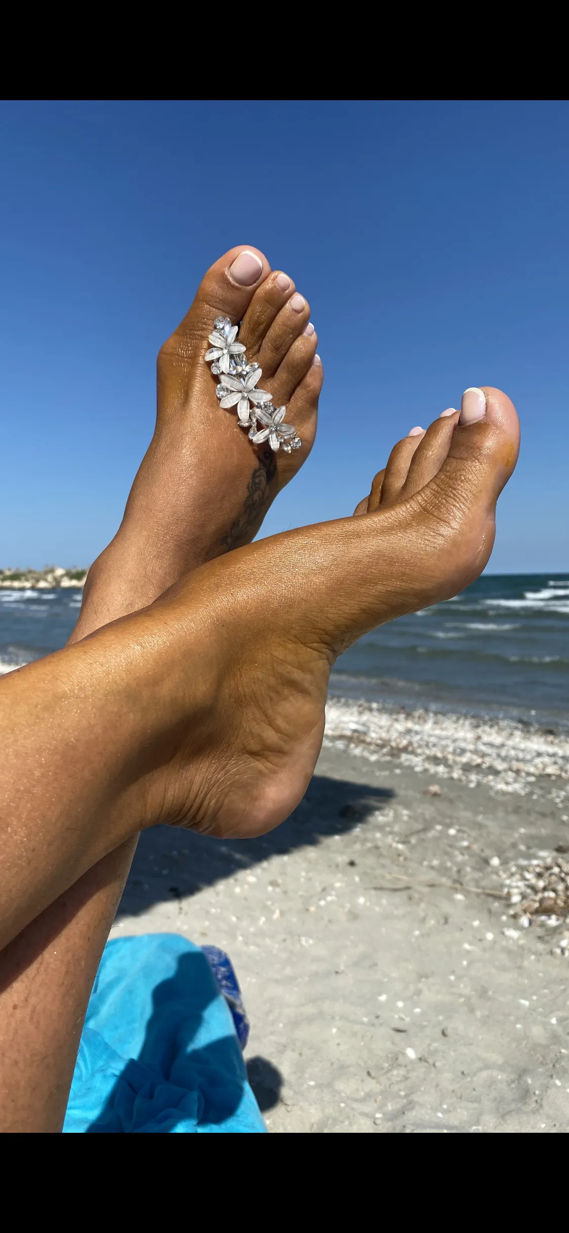 Live sex webcam photo for QueenFeetKari #7111907