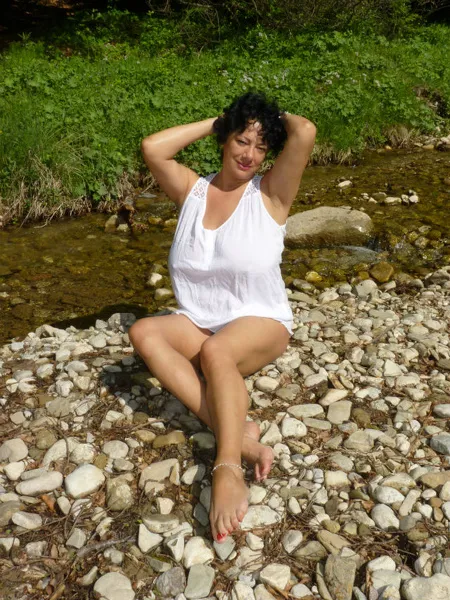 Live sex webcam photo for QueenFeetKari #7111453