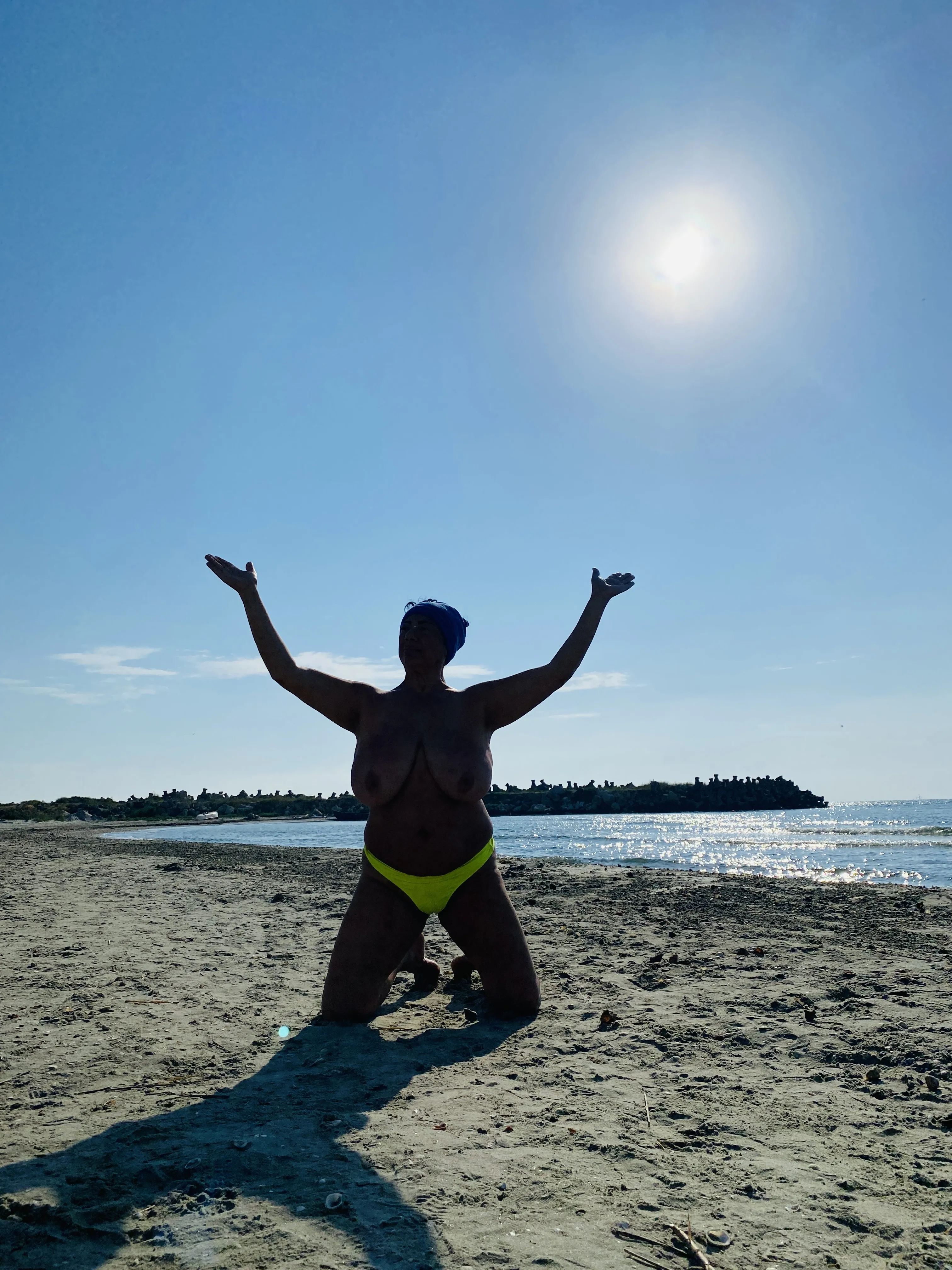 Live sex webcam photo for QueenFeetKari #7111912