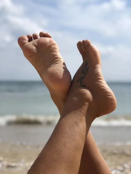 Live sex webcam photo for QueenFeetKari #7111670