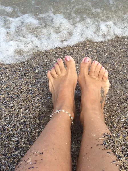 Live sex webcam photo for QueenFeetKari #7111597