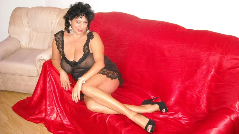 Live sex webcam photo for QueenFeetKari #7111418