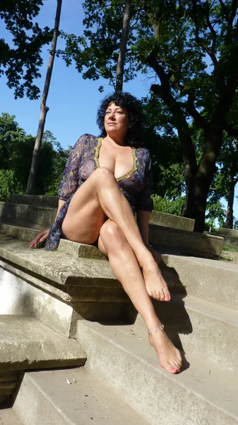 Live sex webcam photo for QueenFeetKari #7111417