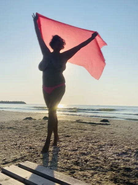 Live sex webcam photo for QueenFeetKari #7111727