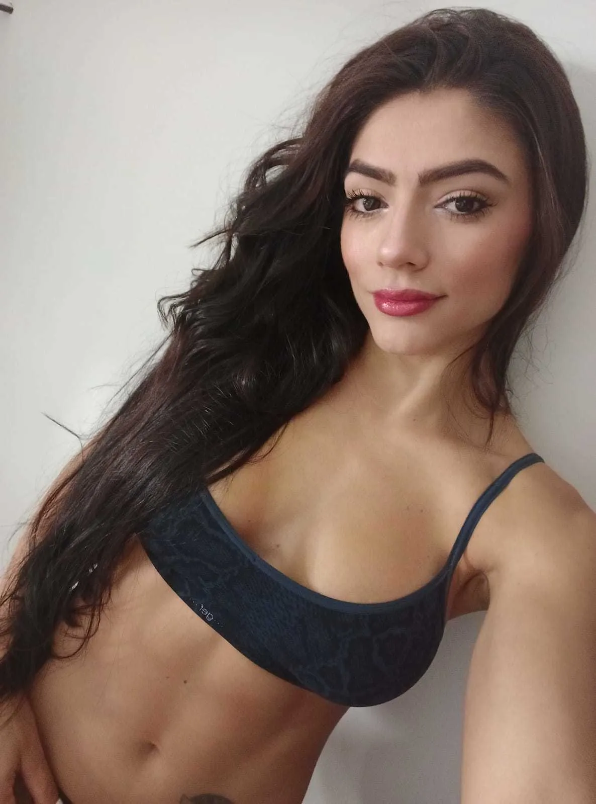 Live sex webcam photo for Hannah_Valencia #7399544