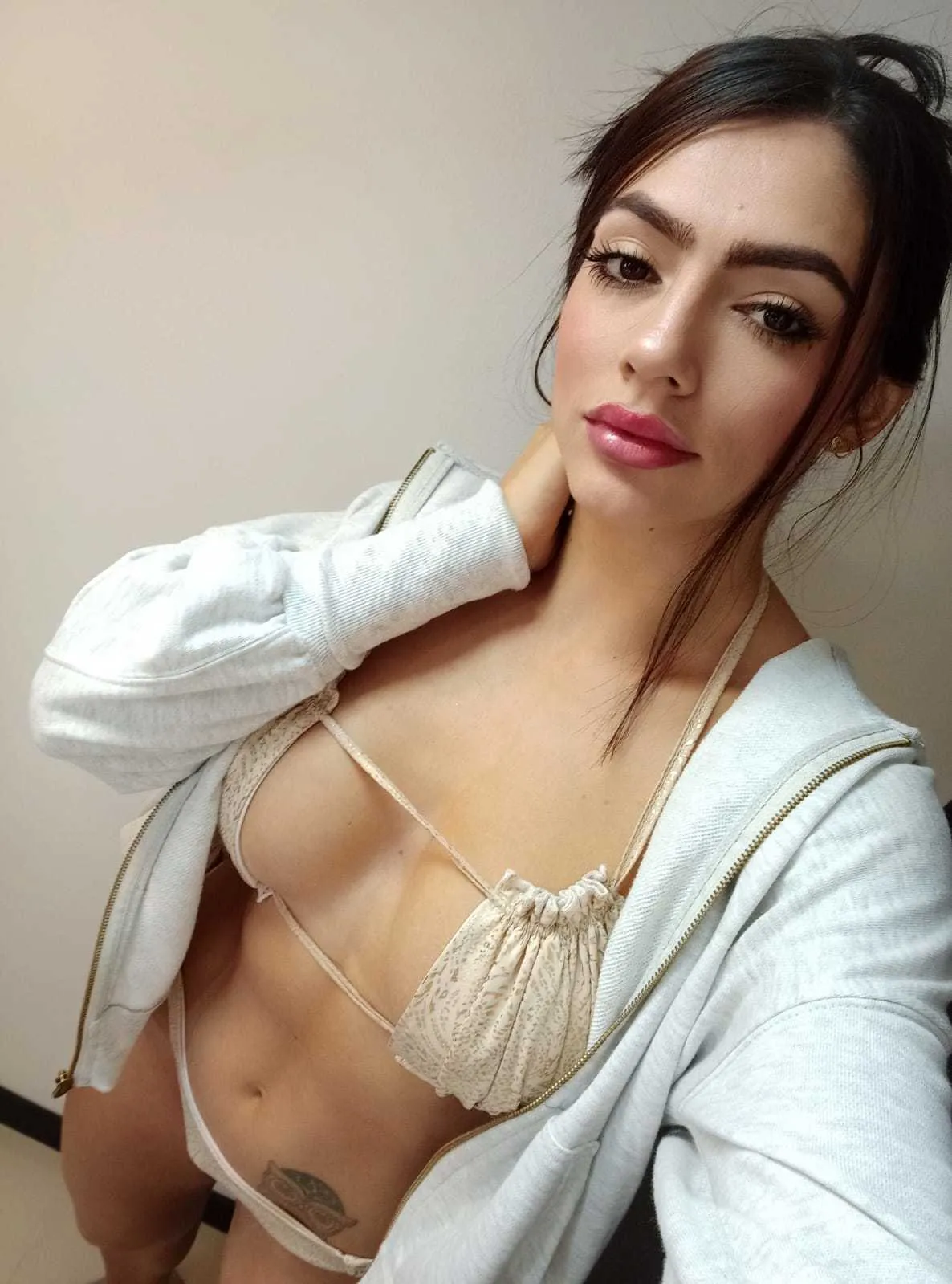 Live sex webcam photo for Hannah_Valencia #7399547