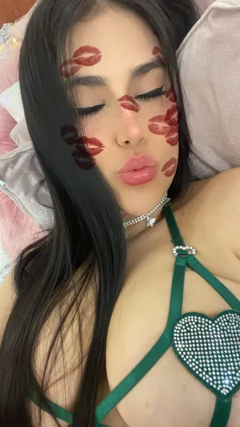 Live sex webcam photo for CaraJenner #6288698