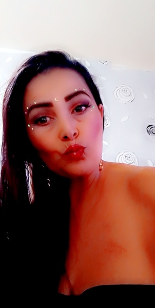 Live sex webcam photo for enmamonica #2951373