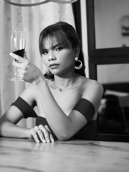 Live sex webcam photo for AntonellaBlossom #2484559