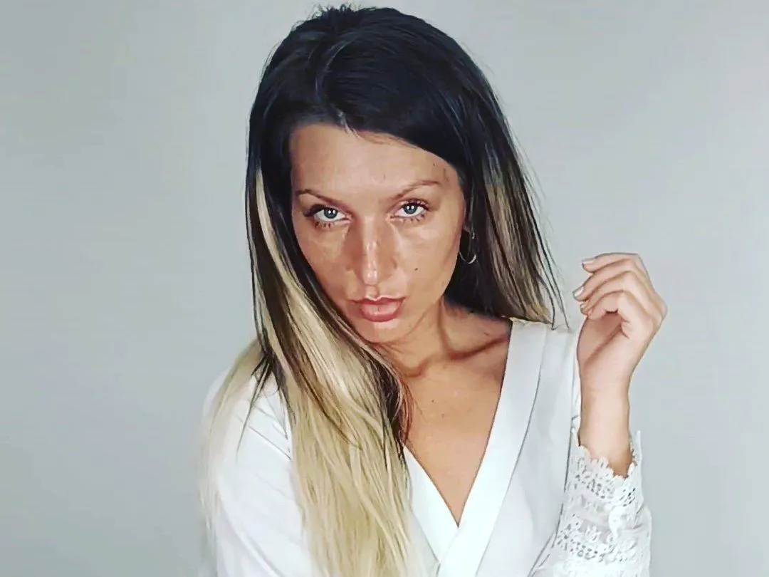 Live sex webcam photo for ChristineCarter #3889983