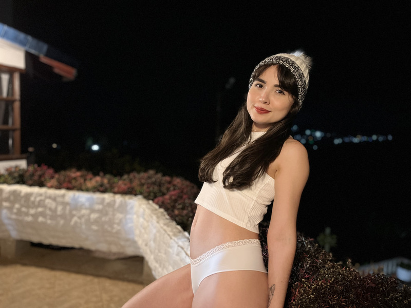 Live sex webcam photo for AprilFoox #3711341