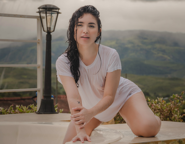 Live sex webcam photo for AprilFoox #3711325