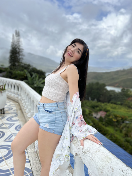 Live sex webcam photo for AprilFoox #3711351