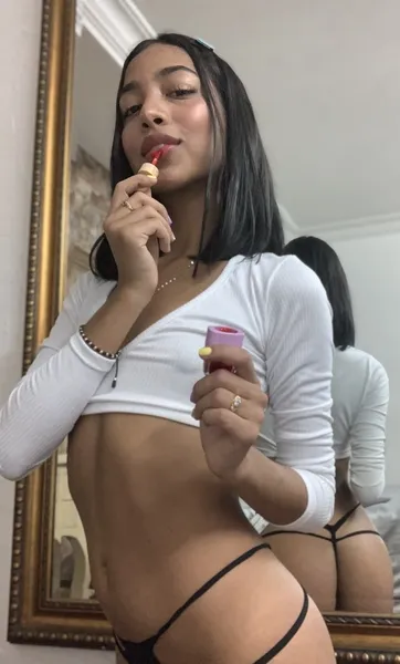 Live sex webcam photo for ArianaMichaelson #3449605