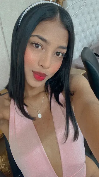 Live sex webcam photo for ArianaMichaelson #2791571