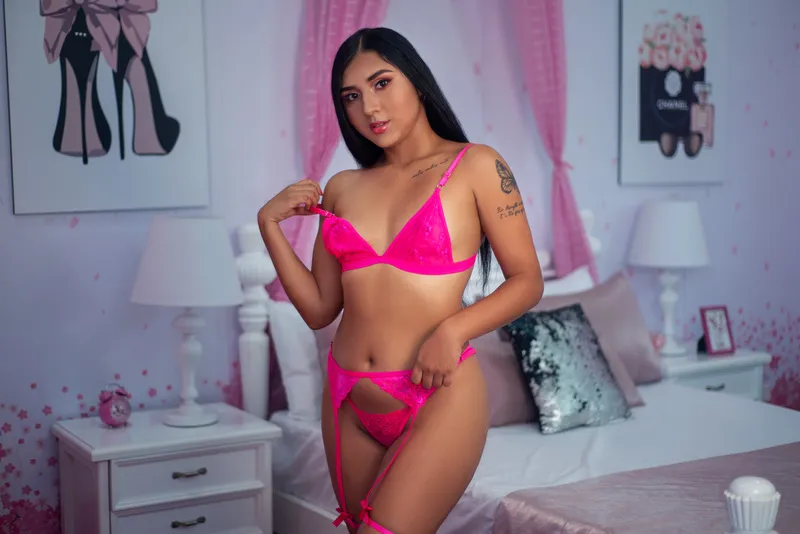 Live sex webcam photo for SofiaRiveraa #2237521