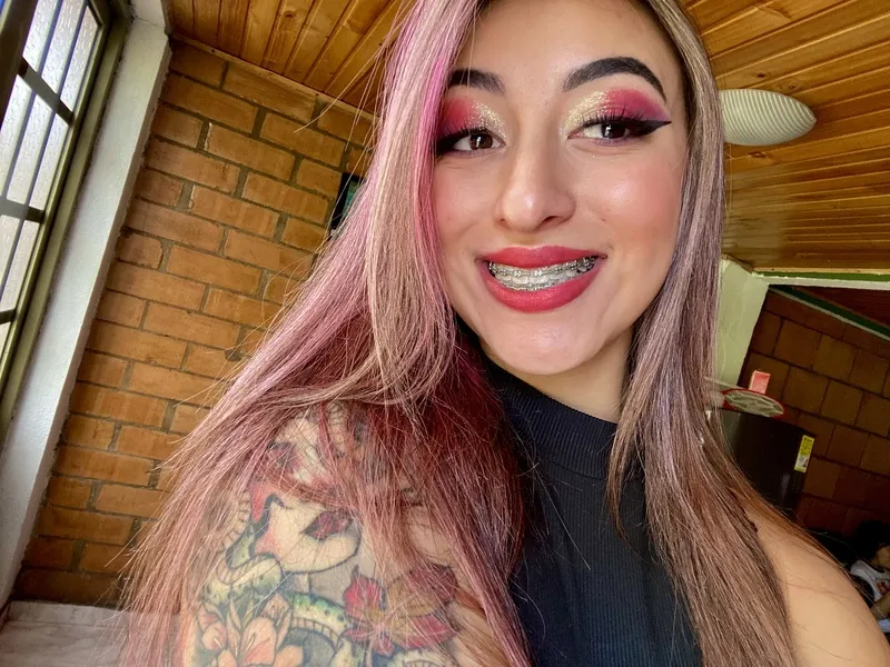 Live sex webcam photo for SabrinaMontanass #3331406