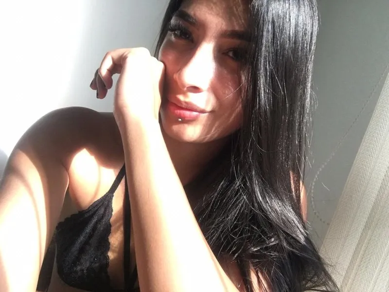Live sex webcam photo for Louane_Bour #1806039