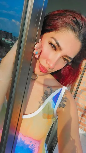 Live sex webcam photo for Louane_Bour #3386571