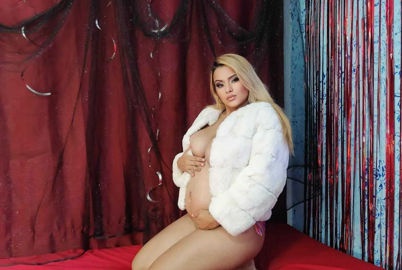 Live sex webcam photo for KaydenDaniels #7116487