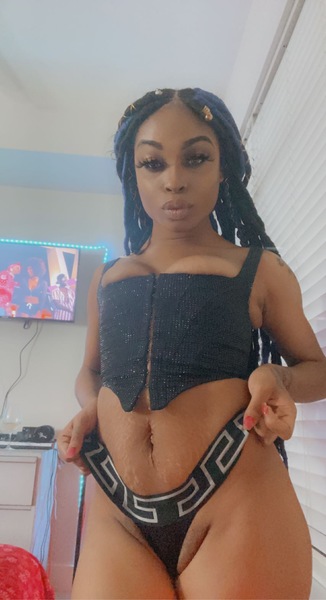 Live sex webcam photo for Lovebug111 #2418869