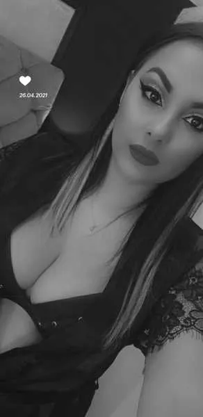Live sex webcam photo for CarlaMineli #6083101